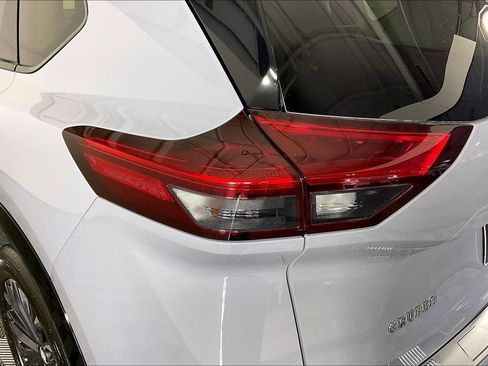 Used 2024 Nissan Rogue Platinum w/ Platinum Premium Package FWD image 41