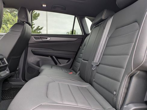 New 2026 Volkswagen Atlas Cross Sport SEL R-Line AWD/4WD image 15