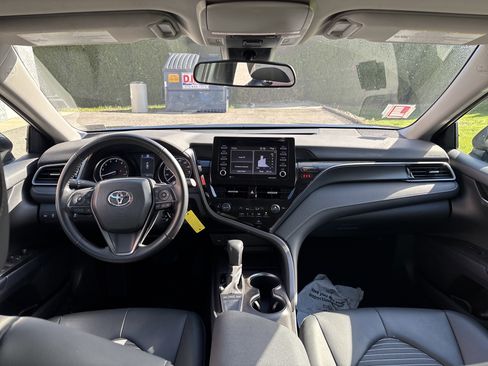 Used 2023 Toyota Camry SE FWD image 15