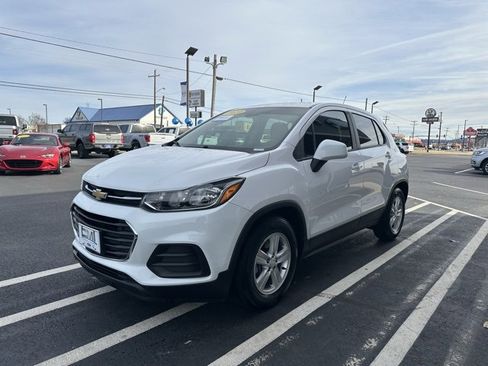 Used 2020 Chevrolet Trax LS w/ Tint and Cruise Package image 4