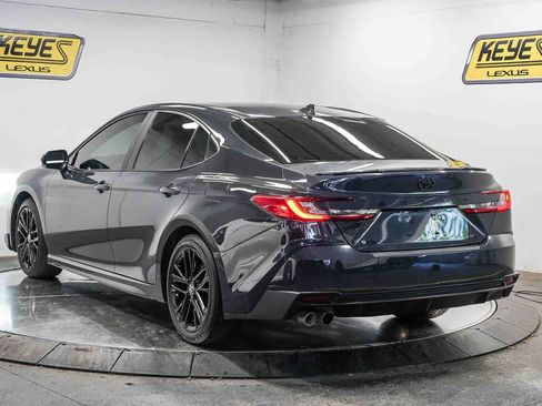 Used 2025 Toyota Camry SE FWD image 2