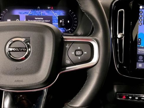 Certified 2023 Volvo XC40 B5 Plus w/ Climate Package AWD/4WD image 22