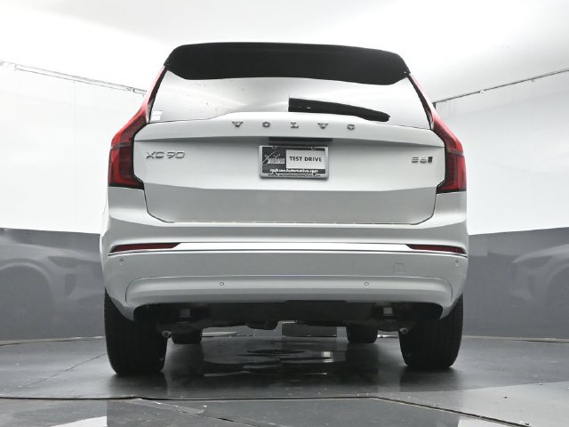 Used 2026 Volvo XC90 B6 Plus w/ Protection Package Premier AWD/4WD image 39