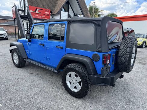 Used 2011 Jeep Wrangler Unlimited Sport image 3