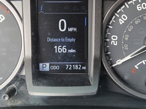 Used 2019 Toyota Tacoma TRD Off-Road w/ Technology Package RWD image 16