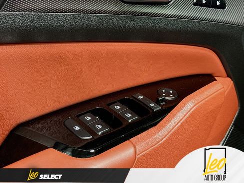 Used 2025 Kia Sportage SX image 18