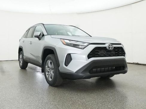 New 2025 Toyota RAV4 XLE image 30