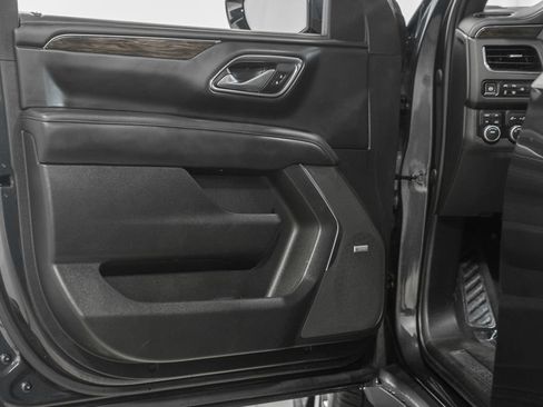 Used 2023 Chevrolet Tahoe LT w/ Luxury Package AWD/4WD image 41