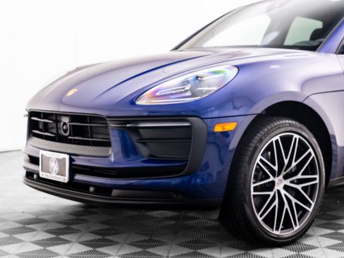 Certified 2026 Porsche Macan AWD/4WD image 39