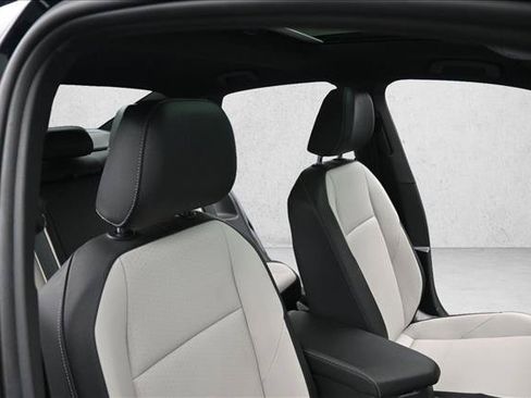 Used 2021 Volkswagen Jetta FWD image 30