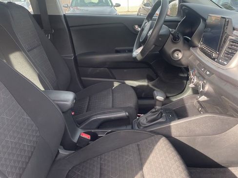 Used 2022 Kia Rio S image 9