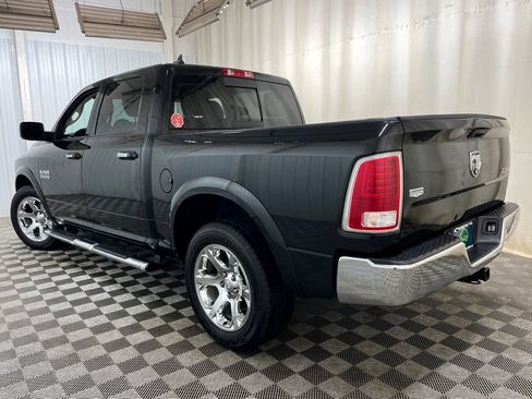 Used 2018 RAM 1500 Laramie AWD/4WD image 17