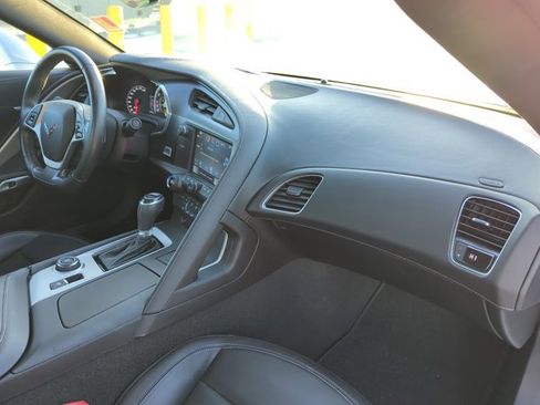 Used 2019 Chevrolet Corvette Stingray Coupe w/ 1LT image 28