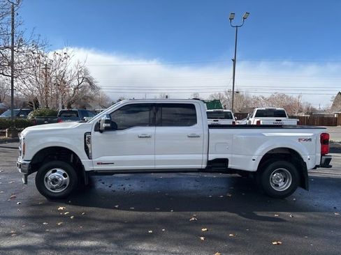 Used 2023 Ford F350 Lariat w/ Lariat Ultimate Package image 5