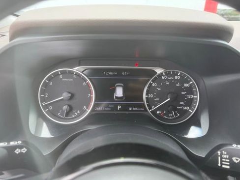 Used 2023 Nissan Rogue SV AWD/4WD image 16