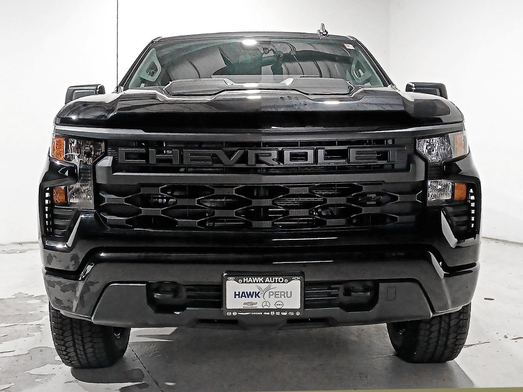 Used 2026 Chevrolet Silverado 1500 Custom Trail Boss w/ Turbomax Blackout Package AWD/4WD image 2