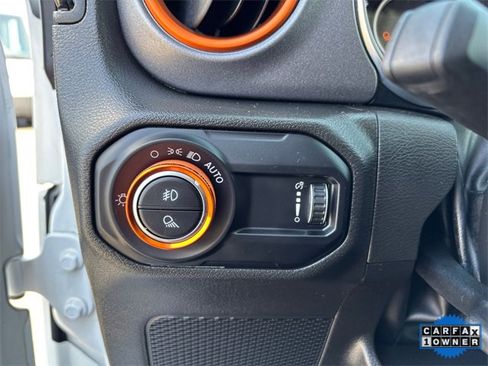 Used 2023 Jeep Gladiator Mojave w/ Safety Group image 17