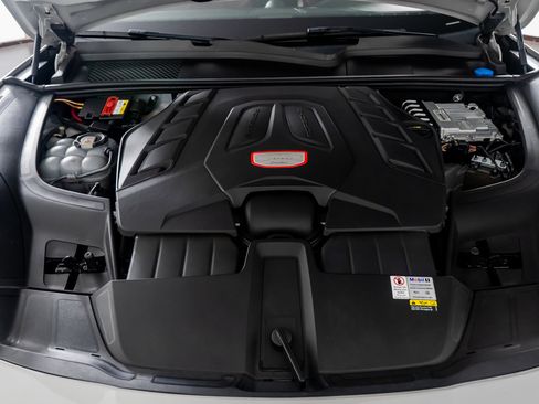 Used 2022 Porsche Cayenne Turbo image 57