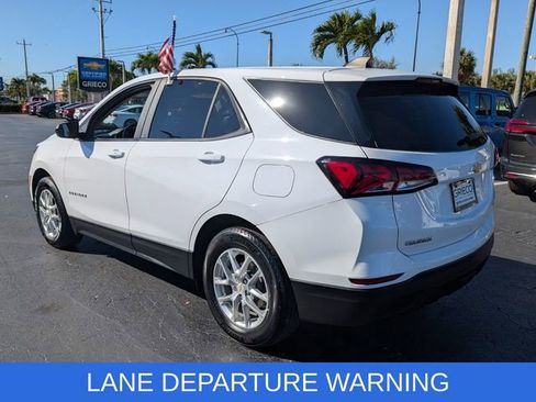 Used 2024 Chevrolet Equinox LS w/ LS Convenience Package image 5