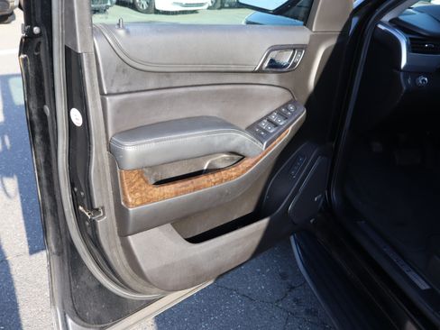 Used 2020 Chevrolet Tahoe LT RWD image 18