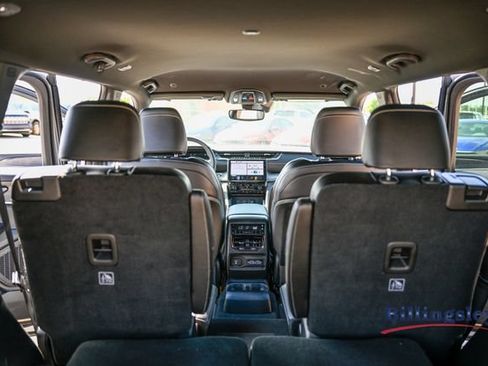 Used 2024 Jeep Grand Cherokee L Limited RWD image 16
