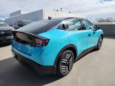New 2026 Nissan Leaf SV+ w/ Floor Mat Package (SV+) FWD image 3