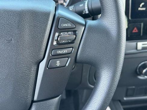 Certified 2025 Nissan Frontier SV RWD image 17