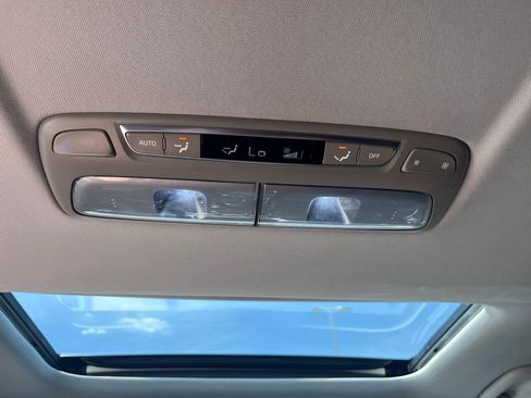 Used 2025 Kia Telluride S FWD image 22