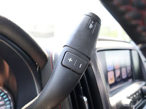 Used 2017 GMC Sierra 1500 SLT AWD/4WD image 18