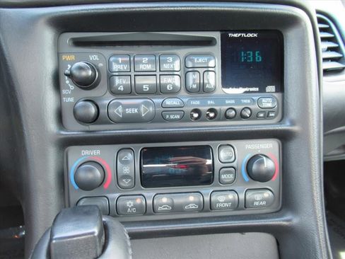 Used 1998 Chevrolet Corvette Convertible w/ Performance Handling Pkg RWD image 21