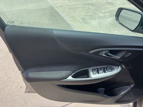 Used 2025 Chevrolet Malibu LT FWD image 13