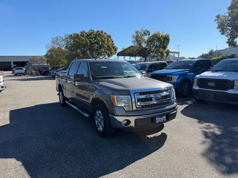 Used 2013 Ford F150 XLT w/ XLT Chrome Pkg image 2