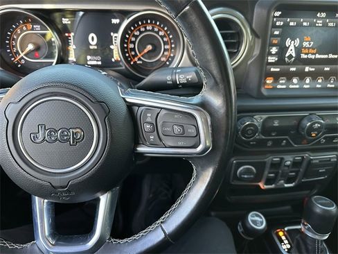 Used 2020 Jeep Gladiator Overland image 39