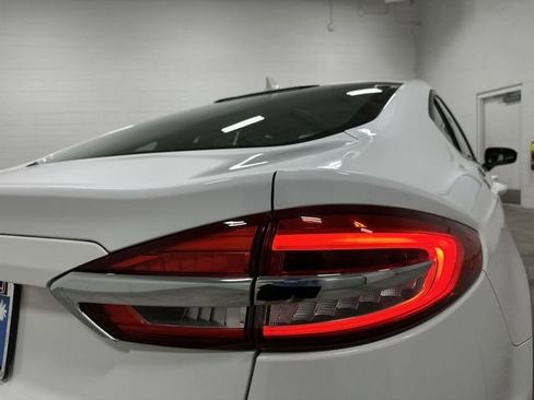 Used 2020 Ford Fusion SE FWD image 22