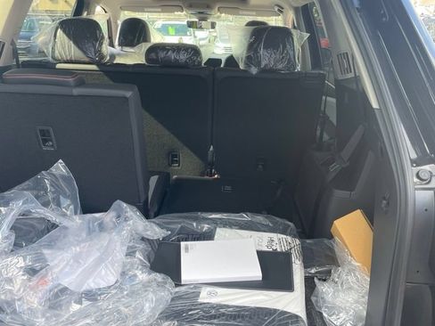New 2026 Volkswagen Atlas Peak Edition AWD/4WD image 10
