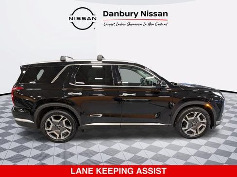 Used 2024 Hyundai Palisade Limited AWD/4WD image 2