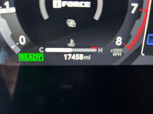 Used 2025 Toyota Tacoma TRD Sport image 12