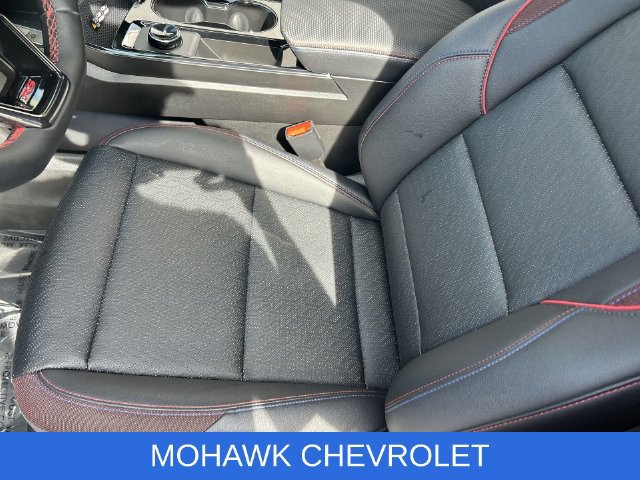 Used 2025 Chevrolet Equinox RS AWD/4WD image 19
