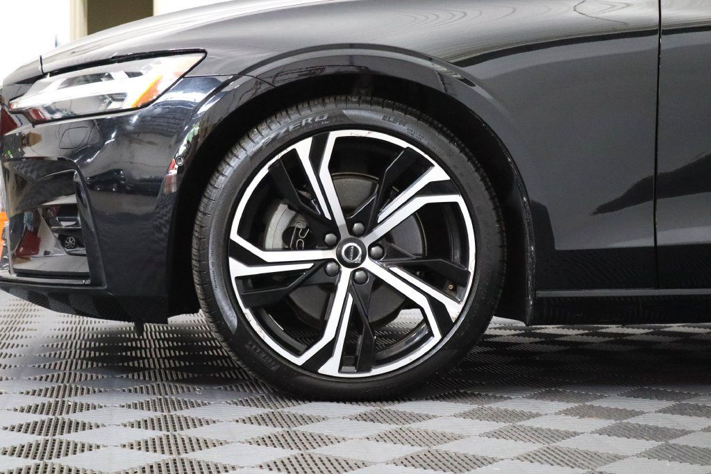 Used 2024 Volvo S60 B5 Plus AWD/4WD image 6