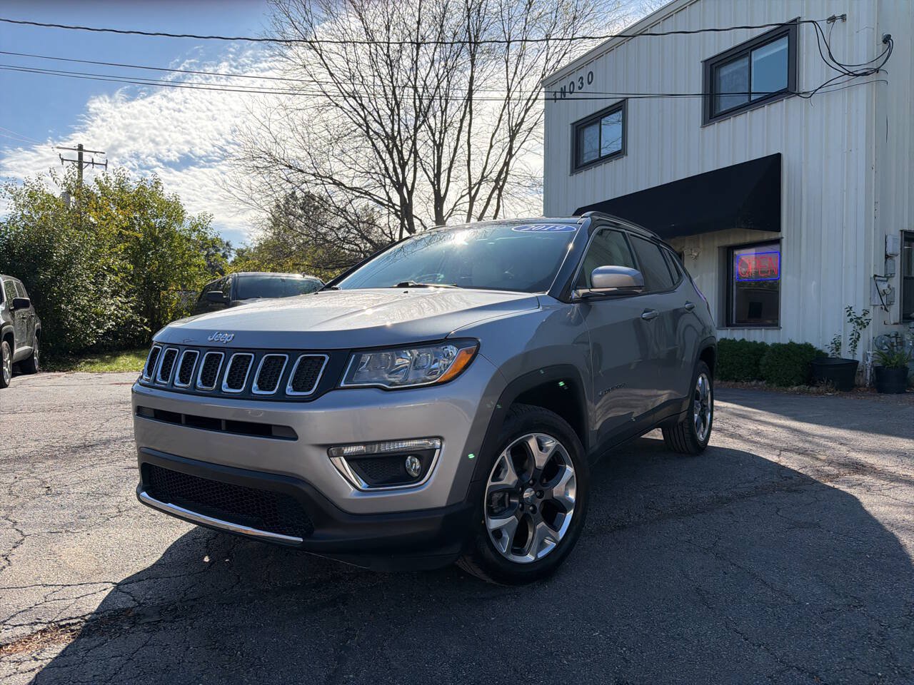 Used 2019 Jeep Compass Limited w/ Safety & Security Group AWD/4WD image 1