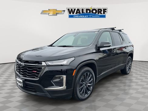 Certified 2023 Chevrolet Traverse RS image 3