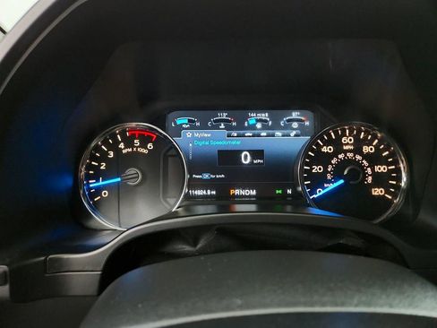 Used 2018 Ford F150 Platinum w/ Equipment Group 701A Luxury AWD/4WD image 17