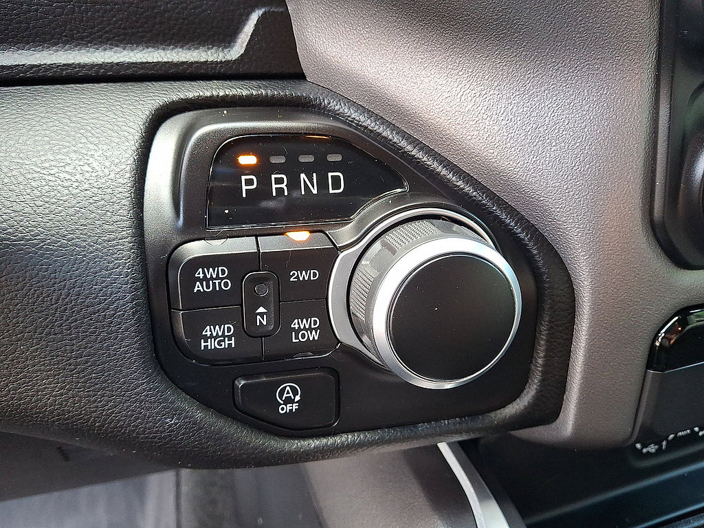 Used 2023 RAM 1500 Big Horn AWD/4WD image 18