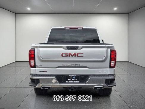 Used 2022 GMC Sierra 1500 SLE w/ X31 Off-Road Package AWD/4WD image 4