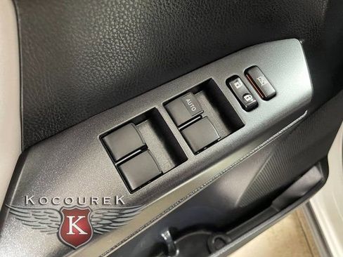 Used 2018 Toyota RAV4 LE image 19