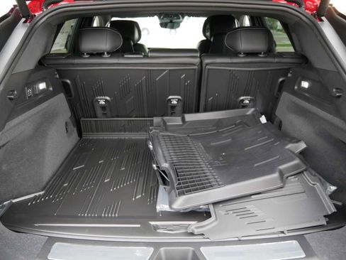 Used 2026 Cadillac Lyriq Premium Luxury w/ LPO, Floor Liner Package AWD/4WD image 16