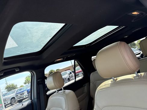 Used 2016 Ford Explorer Limited FWD image 8