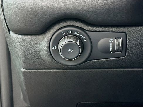 Used 2022 Dodge Durango R/T w/ Blacktop Package image 10