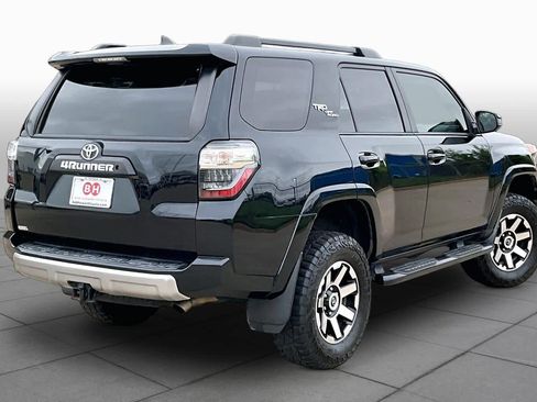 Used 2019 Toyota 4Runner TRD Off-Road AWD/4WD image 12