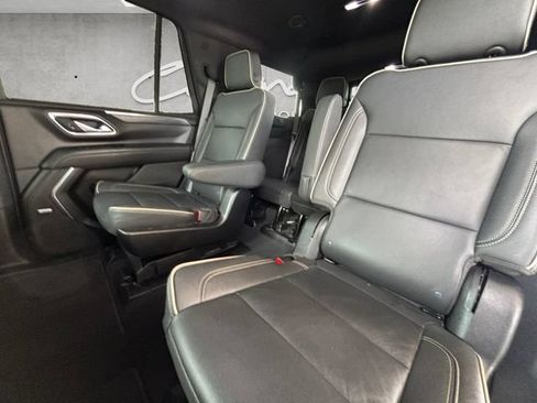 Used 2024 GMC Yukon SLT w/ SLT Luxury Package AWD/4WD image 28